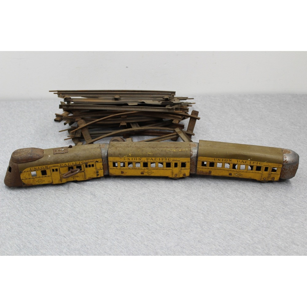 Hafner Wind Up Train Yellow Union Pacific M-10000 Overland Flyer Tinplate Track